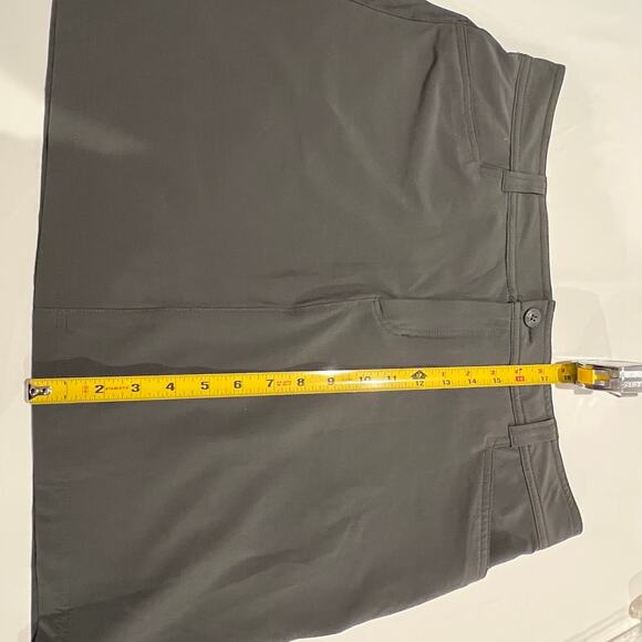 Eddie Bauer Women's Adventurer 2.0 Travel Athletic Skort Dark Gray | Size 12 - Picture 13 of 13